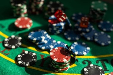 Bandar Ceme live-dealer game interface on fungame mobile showing card hand and betting controls
